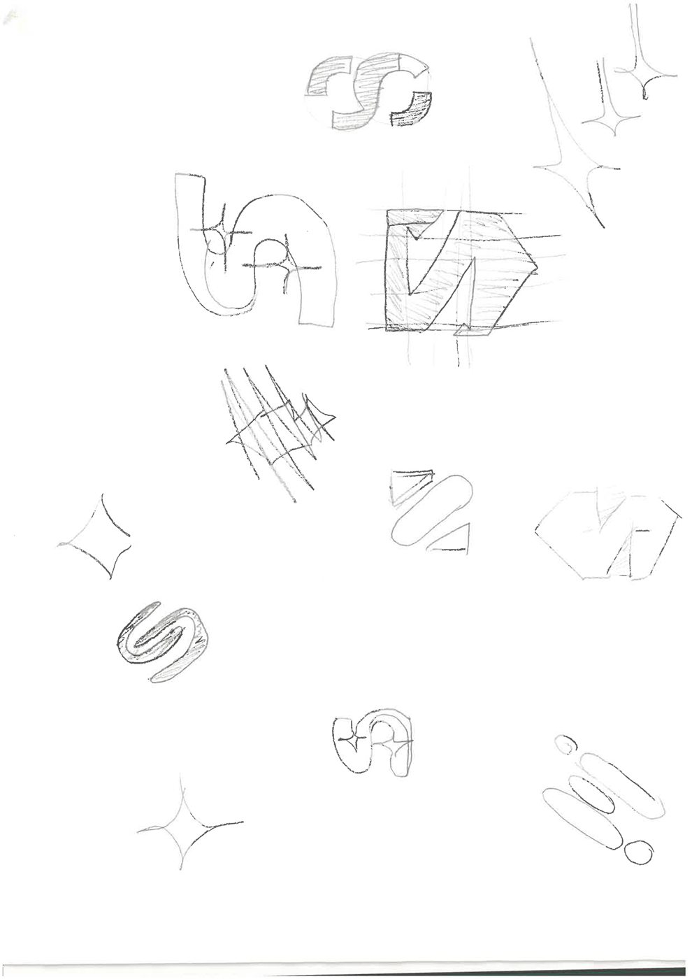 Croquis au crayon : recherches de formes pour le S et les étoiles du logo Sirius